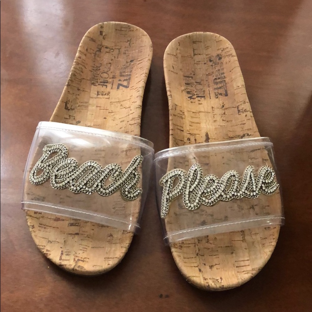 Schutz slides “beach please” 7.5